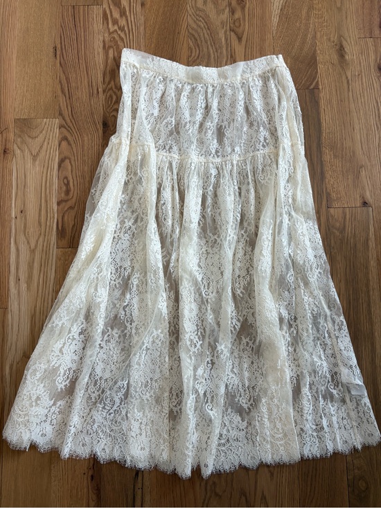 Doen Dresses & Skirts - DOEN like new size L. Waist 15.5 “ length 35”  Ivory Lace Skirt